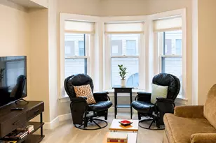 642 N Dearborn St, Chicago, IL 60654 - Photo 5