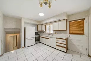 819 River Forest Ct, Bensenville, IL 60106 - Photo 9