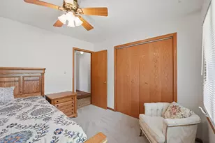 213 Edgeware Rd, Elk Grove Village, IL 60007 - Photo 23