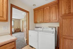 213 Edgeware Rd, Elk Grove Village, IL 60007 - Photo 33