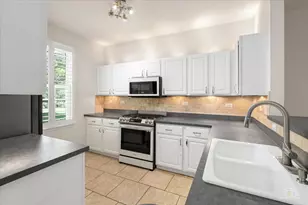 642 W Moreland Ave, Addison, IL 60101 - Photo 13