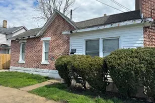 148 N Root St, Aurora, IL 60505 - Photo 1