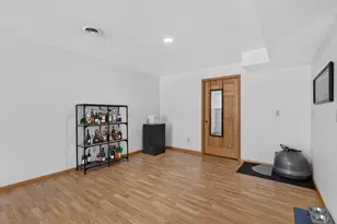303 Hillside Ave, Ottawa, IL 61350 - Photo 21