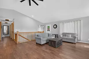 303 Hillside Ave, Ottawa, IL 61350 - Photo 9