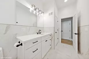 240 S Brainard Ave, La Grange, IL 60525 - Photo 15