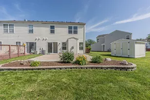 260 Wedgewood Cir, Lake in the Hills, IL 60156 - Photo 25