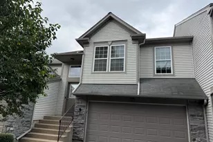 465 Metropolitan St, Aurora, IL 60502 - Photo 1