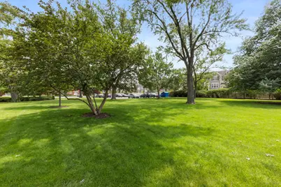 809 E Miner Street #1B, Arlington Heights, IL 60004 - Photo 3