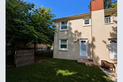 1037 Glenn Drive #B, North Chicago, IL 60064 - Photo 3