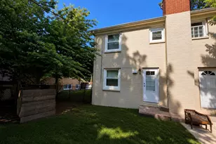 1037 Glenn Dr, North Chicago, IL 60064 - Photo 3
