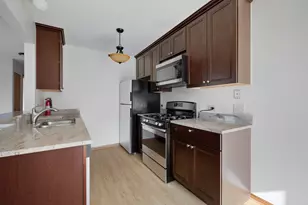 717 Whitesail Dr, Schaumburg, IL 60194 - Photo 3