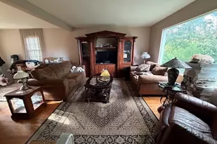 922 Valley Ave, McHenry, IL 60051 - Photo 5