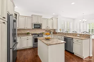 3923 Chesapeake Ln, Naperville, IL 60564 - Photo 9
