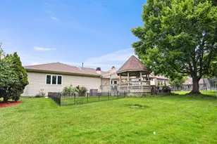 142 Elizabeth Ct, Wood Dale, IL 60191 - Photo 5