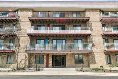 5400 Astor Lane #411, Rolling Meadows, IL 60008 - Photo 1