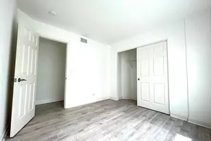 54 Egg Harbour Ct, Schaumburg, IL 60173 - Photo 13