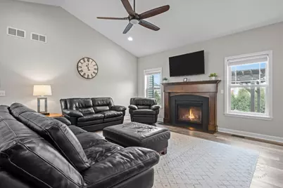 1909 Constitution Street, Sycamore, IL 60178 - Photo 5