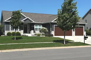 1909 Constitution St, Sycamore, IL 60178 - Photo 1