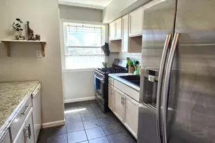 1953 Illinois St, Des Plaines, IL 60018 - Photo 9