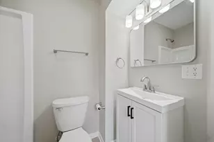 323 Douglas Ave, Dixon, IL 61021 - Photo 11