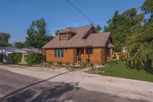 403 W Owsley St, Chenoa, IL 61726 - Photo 43