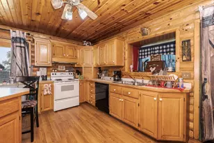 403 W Owsley St, Chenoa, IL 61726 - Photo 5