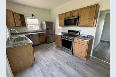 101 N Vermillion Street, Troy Grove, IL 61372 - Photo 5