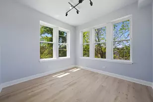 541 N Lawndale Ave, Chicago, IL 60624 - Photo 3