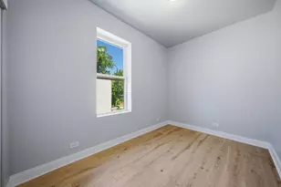 541 N Lawndale Ave, Chicago, IL 60624 - Photo 11
