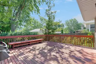 5735 Virginia Ave, Clarendon Hills, IL 60514 - Photo 15
