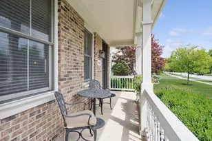 1542 Bluestem Ln, Glenview, IL 60026 - Photo 3