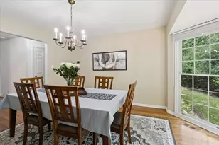 213 Ascot Ct, Lake Bluff, IL 60044 - Photo 7