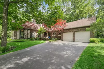 213 Ascot Court, Lake Bluff, IL 60044 - Photo 1