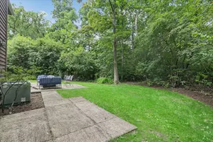 213 Ascot Ct, Lake Bluff, IL 60044 - Photo 27
