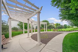 332 Castle Cir, Carol Stream, IL 60188 - Photo 27