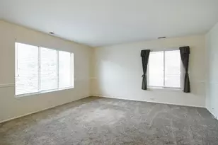 1436 Quaker Ln, Prospect Heights, IL 60070 - Photo 3