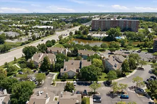 1749 Eastwood Ct, Schaumburg, IL 60195 - Photo 29