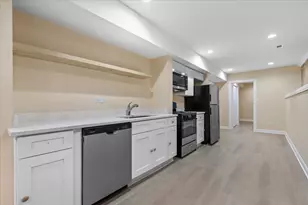 1635 N Ashland Ave, Chicago, IL 60622 - Photo 5