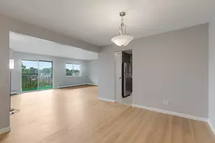 535 S Cleveland Ave, Arlington Heights, IL 60005 - Photo 3