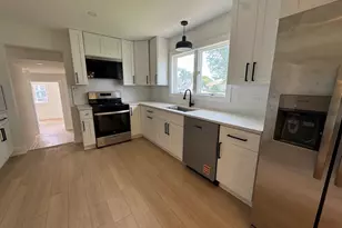 5550 W 85th St, Burbank, IL 60459 - Photo 3