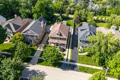 634 E Sunnyside Avenue, Libertyville, IL 60048 - Photo 57