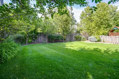 634 E Sunnyside Avenue, Libertyville, IL 60048 - Photo 49