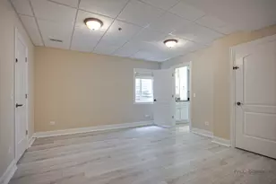 634 E Sunnyside Ave, Libertyville, IL 60048 - Photo 43