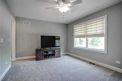 634 E Sunnyside Avenue, Libertyville, IL 60048 - Photo 33