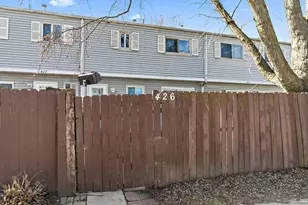 426 Greentree Ln, Bolingbrook, IL 60440 - Photo 17