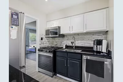 1470 Devonshire Lane, Hoffman Estates, IL 60169 - Photo 5