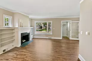 622 Sexton St, Aurora, IL 60505 - Photo 7