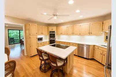 1401 Burr Oak Road #303B, Hinsdale, IL 60521 - Photo 5