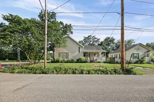 523 E Mitchell St, Salem, IL 62881 - Photo 35