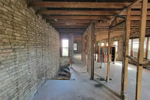 2302 W Addison St, Chicago, IL 60618 - Photo 11